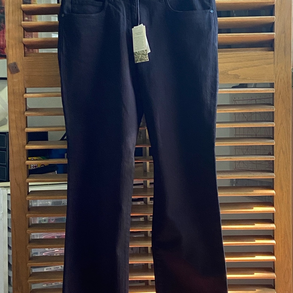 EILEEN FISHER MEDIUM M BLACK ORGANIC COTTON BLEND DENIM STRAIGHT JEANS  NWT
